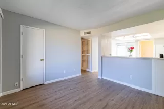 Photo #2: 6775503 Listing