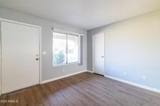 Photo #3: 6775503 Listing