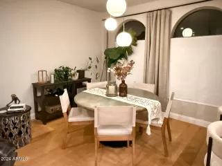 Photo #5: 6775636 Listing