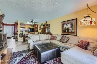 Photo #3: 6775669 Listing 