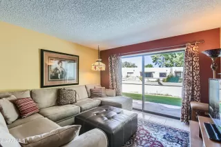 Photo #5: 6775669 Listing 