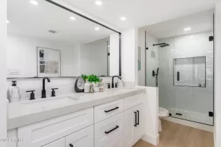 Photo #3: 6775707 Listing