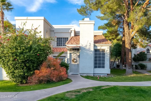 MLS: 6775869 Condo For Sale