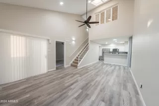 Photo #5: 6775869 Listing