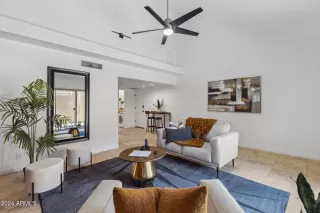 Photo #2: 6775915 Listing