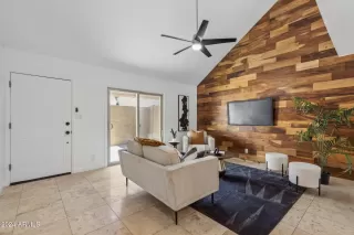 Photo #3: 6775915 Listing