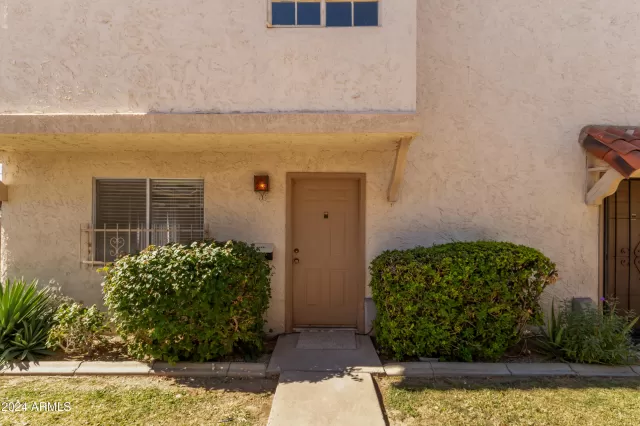 MLS: 6775930 Condo For Sale