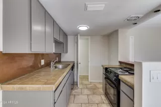 Photo #6: 6775930 Listing 