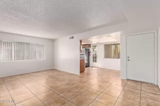 Photo #4: 6775992 Listing 