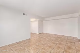 Photo #5: 6775992 Listing 