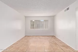 Photo #6: 6775992 Listing 