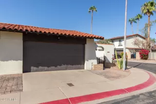 Photo #2: 6776094 Listing