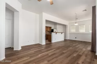 Photo #3: 6776114 Listing