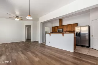 Photo #4: 6776114 Listing