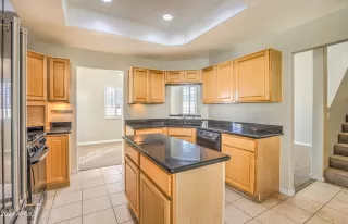 Photo #5: 6776124 Listing