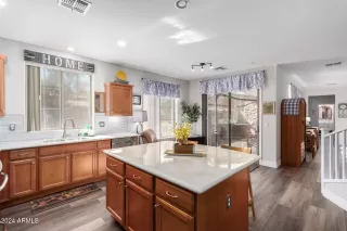 Photo #3: 6776289 Listing