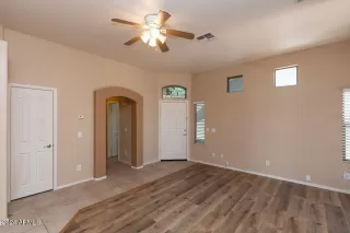 Photo #5: 6776339 Listing 