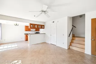 Photo #5: 6776466 Listing