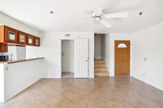 Photo #6: 6776466 Listing