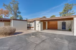 Photo #1: 6776547 Listing 