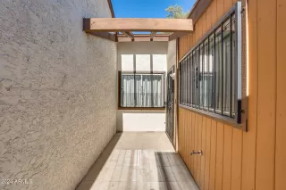 Photo #6: 6776547 Listing 