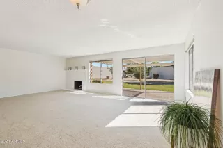 Photo #2: 6776548 Listing