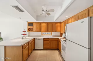 Photo #5: 6776548 Listing