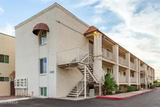 Photo #2: 6776683 Listing 