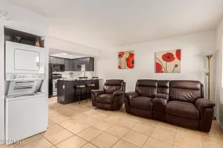 Photo #5: 6776683 Listing 