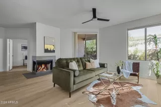 Photo #3: 6776685 Listing 