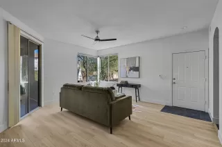 Photo #4: 6776685 Listing 