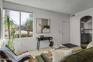 Photo #5: 6776685 Listing 