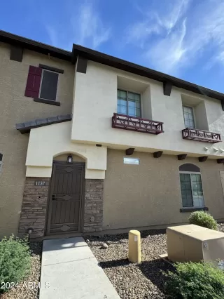 Photo #2: 6776717 Listing