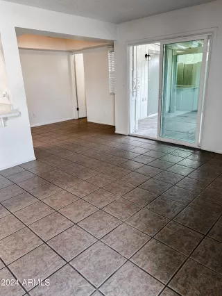 Photo #3: 6776759 Listing