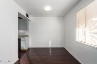 Photo #3: 6776902 Listing