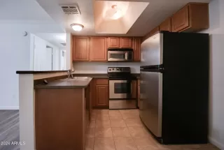 Photo #3: 6776945 Listing 