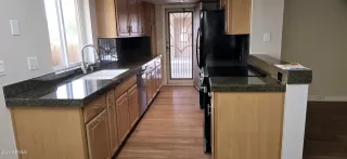 Photo #3: 6777076 Listing