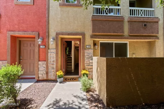 MLS: 6777160 Condo For Sale