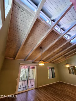 Photo #1: 6777408 Listing