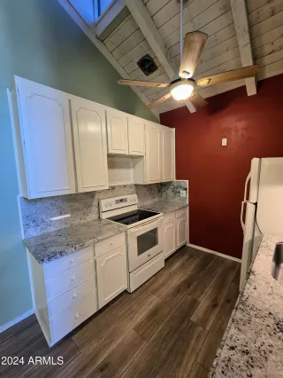 Photo #6: 6777408 Listing