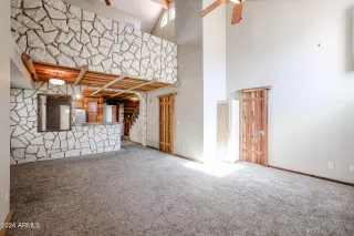 Photo #6: 6777450 Listing