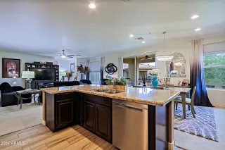 Photo #3: 6777649 Listing 