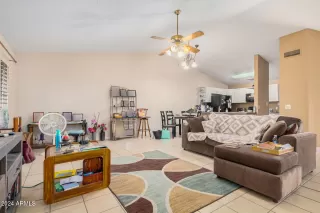 Photo #5: 6777839 Listing