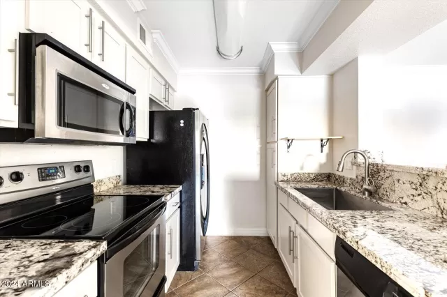 MLS: 6777941 Condo For Sale