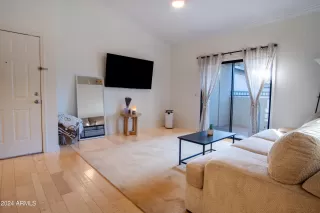 Photo #4: 6777941 Listing 