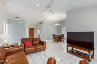 Photo #2: 6777947 Listing