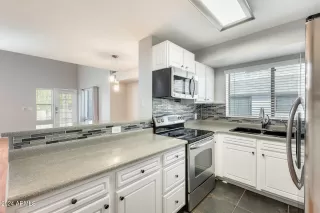 Photo #4: 6778051 Listing