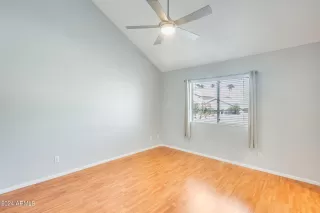 Photo #6: 6778051 Listing