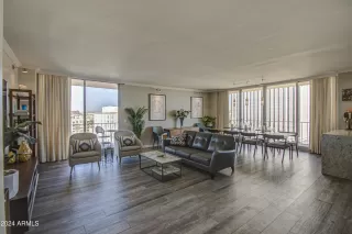 Photo #2: 6778076 Listing