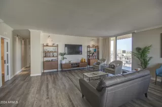 Photo #3: 6778076 Listing